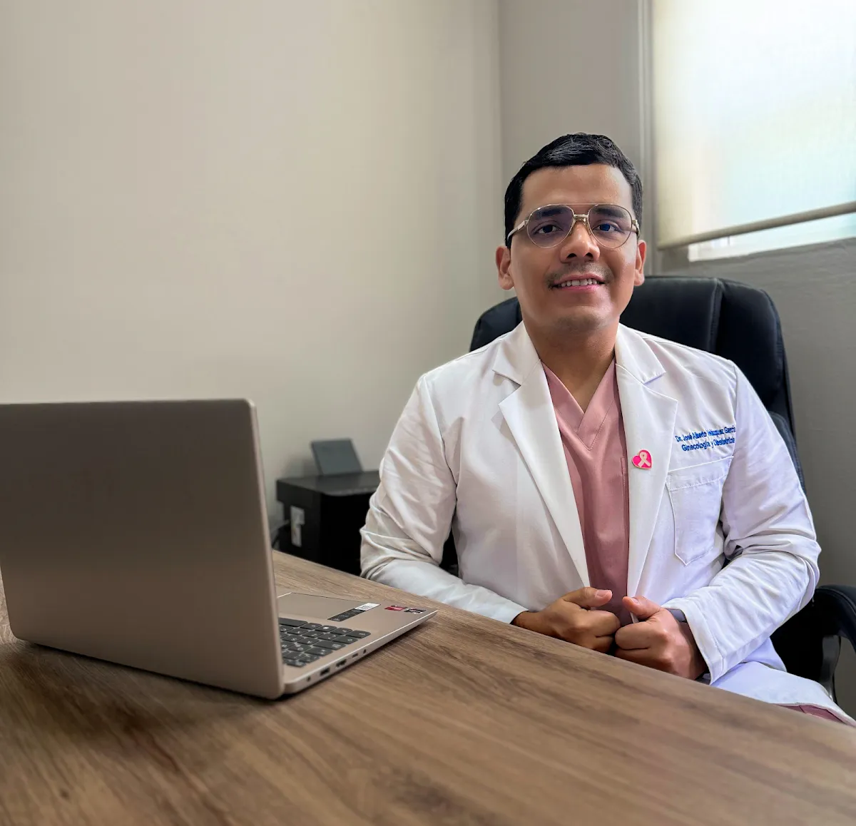 Foto 1 de Dr. José Alberto Velázquez García, por Dr. José Alberto Velázquez García Ginecólogo