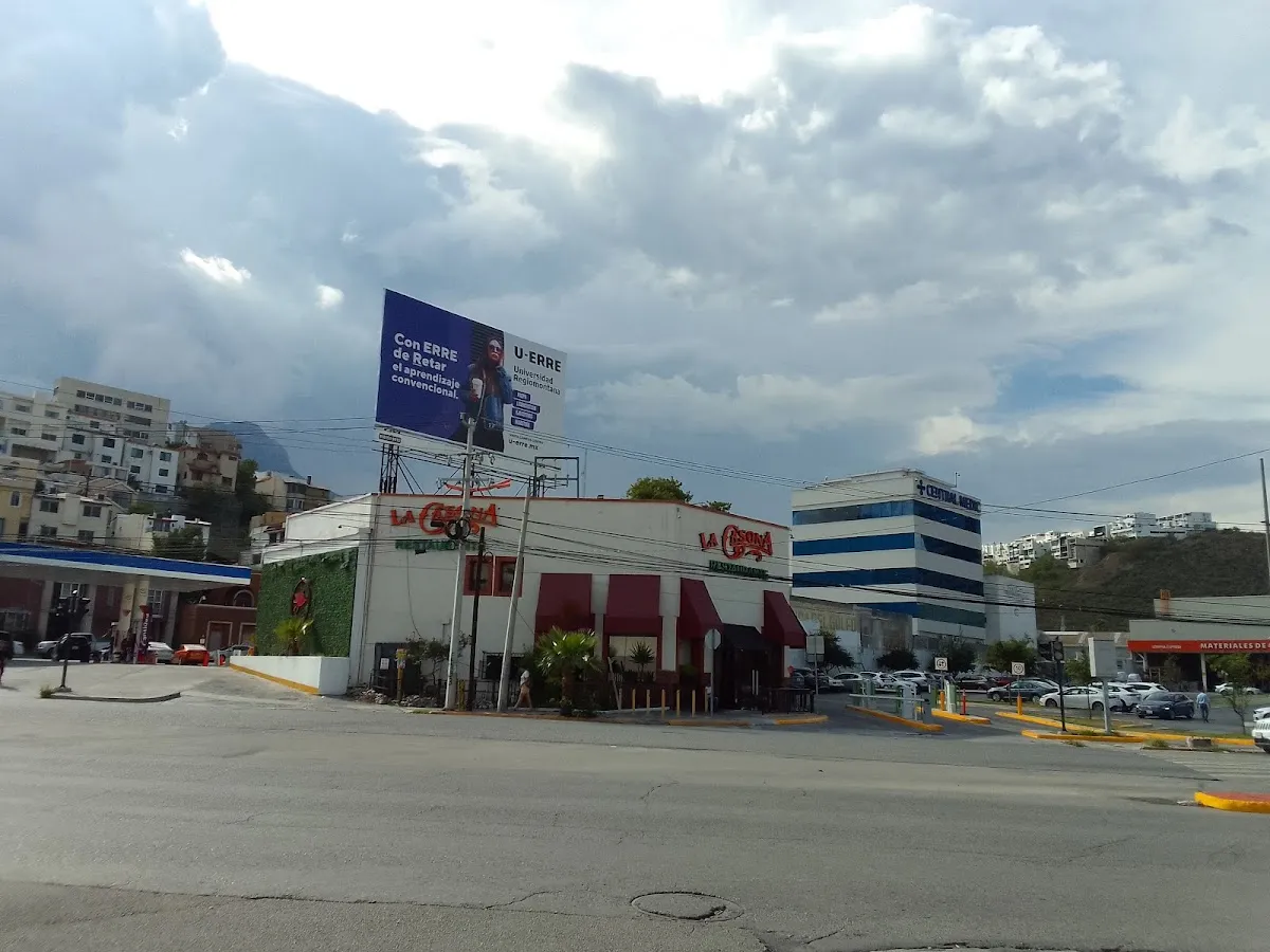 Foto 3 de Central Medic Monterrey, por Roberto Treviño
