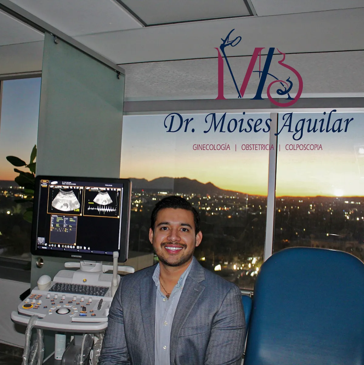 Foto 4 de Dr. Moisés Aguilar, por Dr Moisés Aguilar Ginecólogo Obstetra y Colposcopista