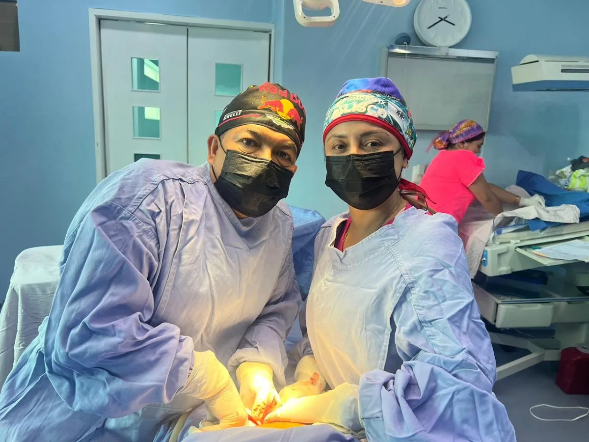 Foto 2 de Dr. Israel Salazar, por Dr. Israel Salazar, Ginecólogo y Obstetra Maravatío.
