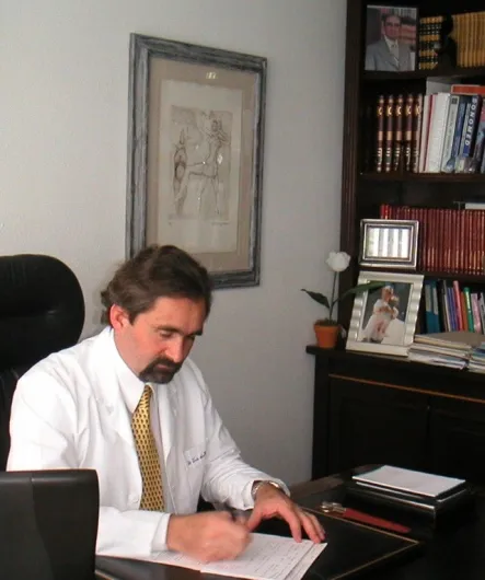 Foto 1 de Dr. Luis G. Sentíes Cortina, por Dr. Luis G. Sentíes Cortina, Ginecólogo