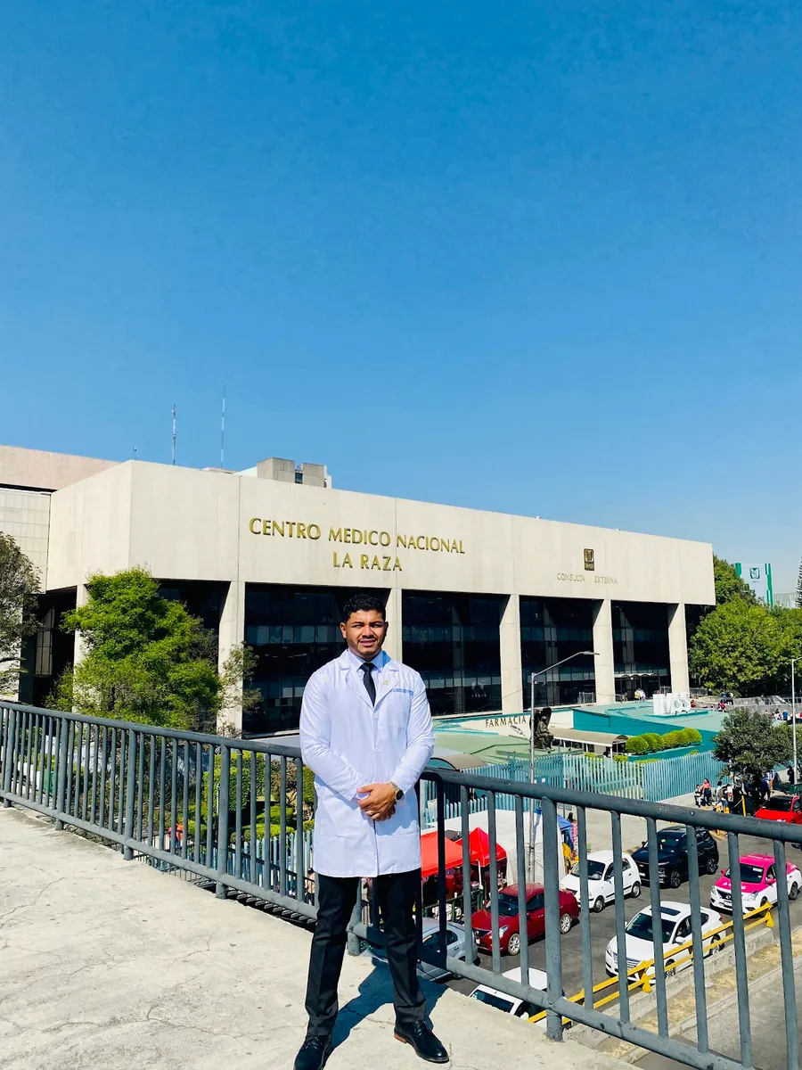 Foto 2 de Dr. Alejandro Cortes López, por Dr Alejandro Cortes López GINECÓLOGO Y OBSTETRA