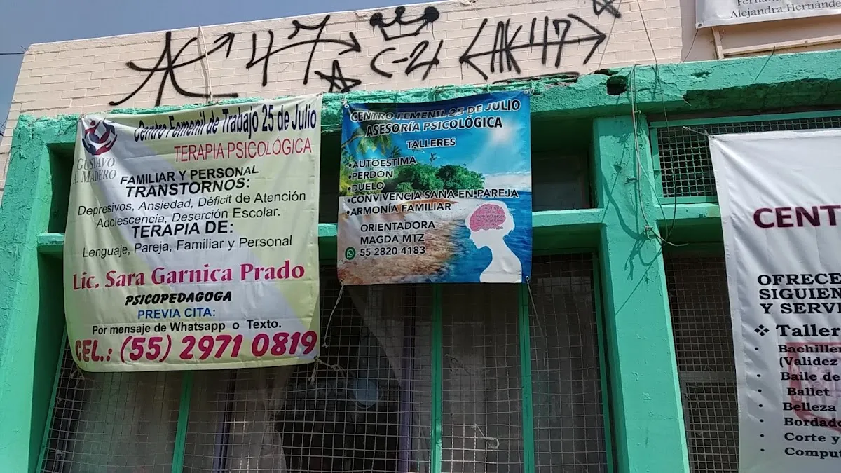 Foto 2 de Centro Femenil de Trabajo, por Sanahy Muniz Romero