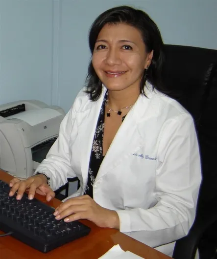 Foto 1 de Dra. Ana Lucía Martínez Cermeño, por Dra. Ana Lucía Martínez Cermeño, Ginecólogo