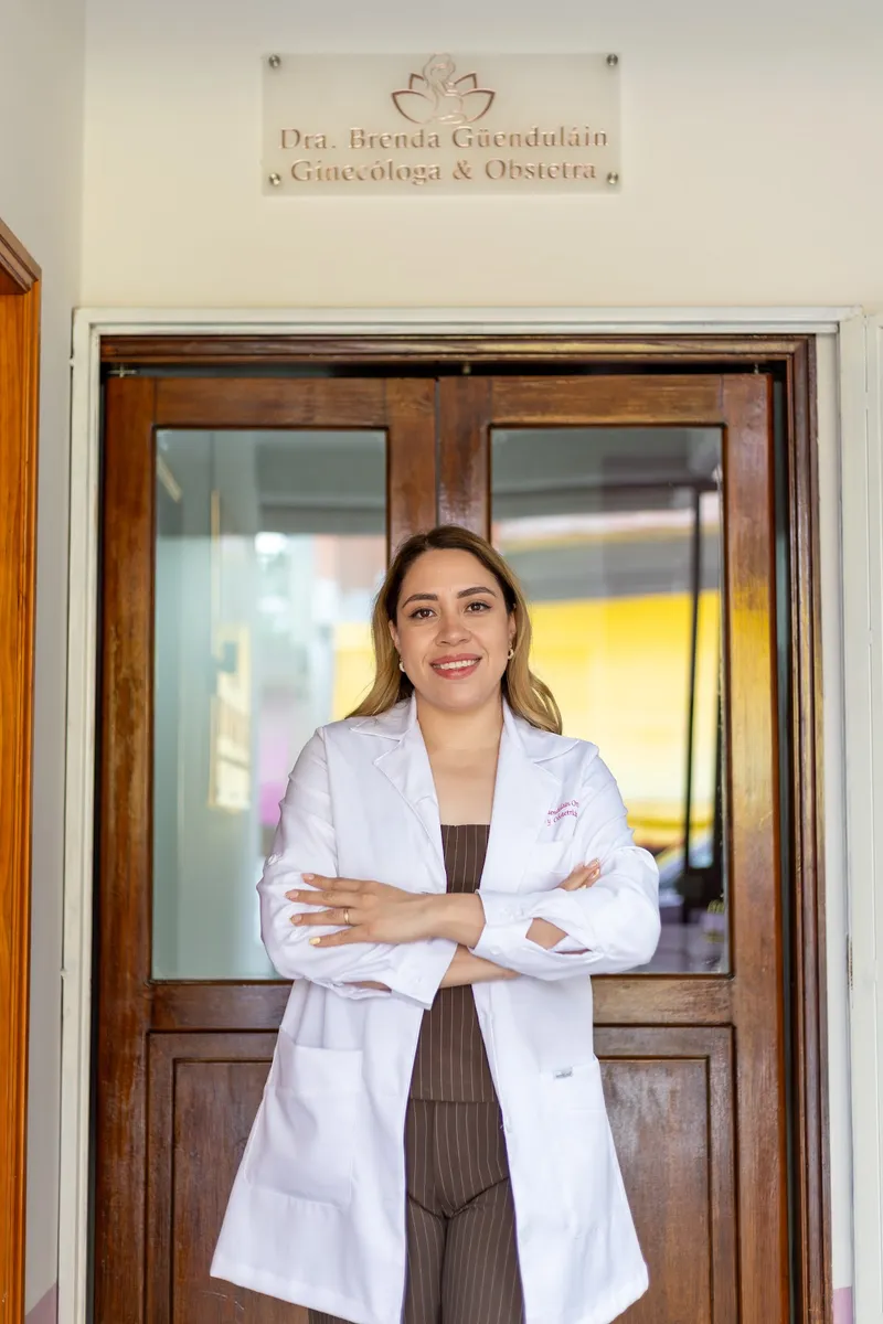 Foto 4 de Dra. Brenda Güenduláin, por GYNOVA | Consultorio de Ginecología y Obstetricia | Dra. Brenda Güenduláin