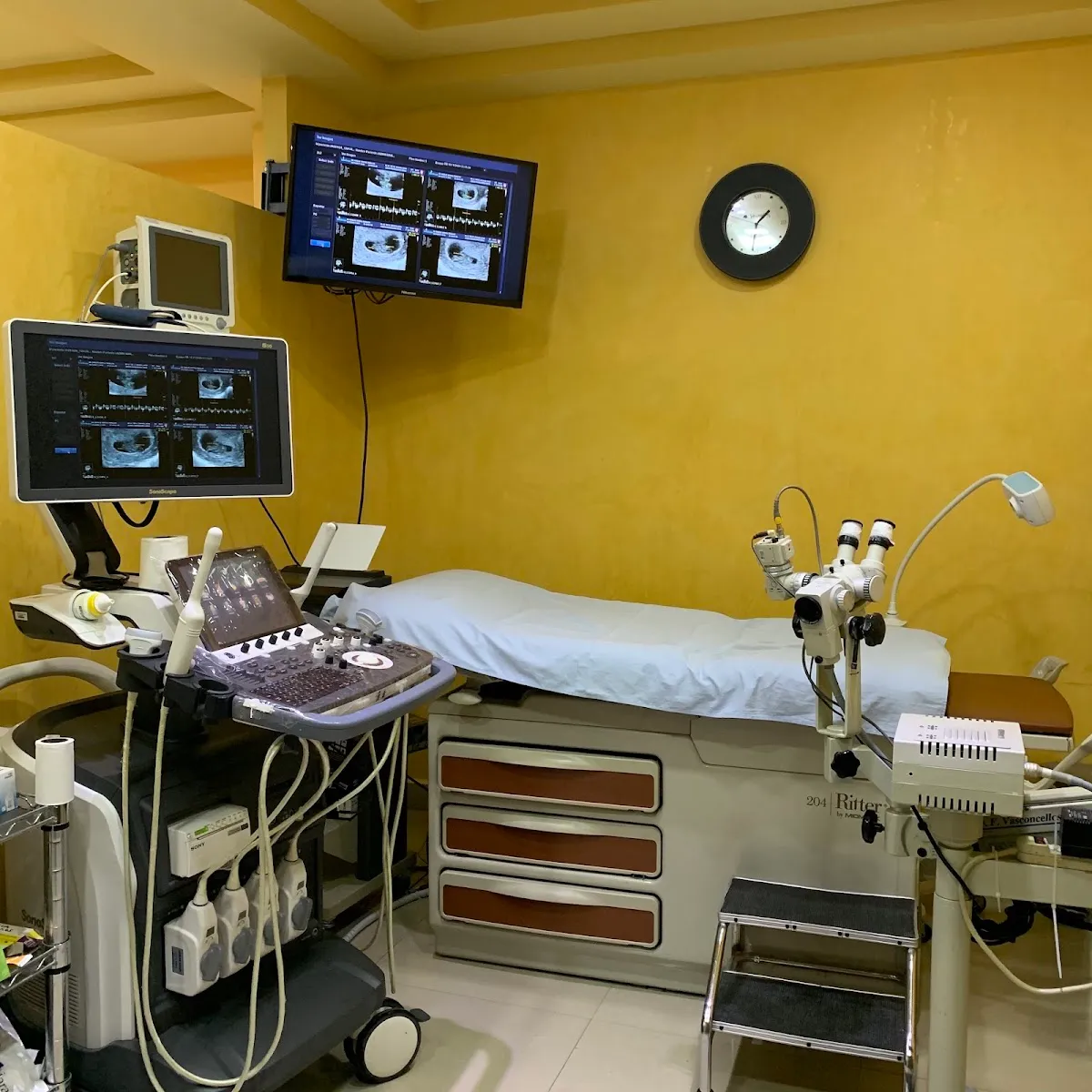 Foto 2 de Dr. Carlos Chida, por Dr. Carlos Chida (Ginecólogo, Hospital Farallón)