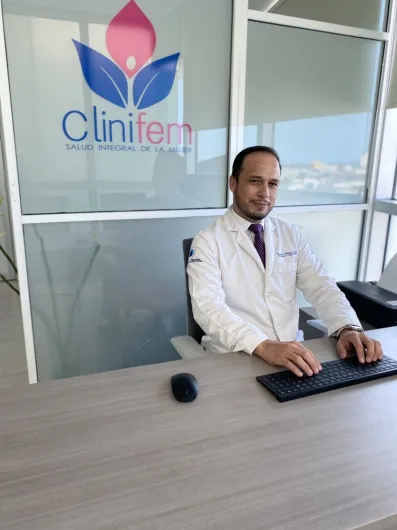 Foto 1 de Dr. Juan de Jesús Gómez León, por Dr. Juan de Jesús Gómez León, Ginecólogo