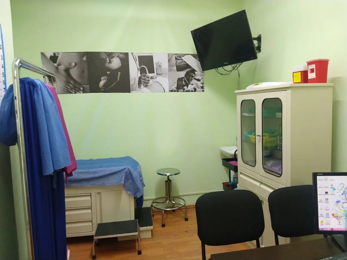 Foto 2 de Salud y Bienestar, por Salud y Bienestar- Ginecología, Obstetricia, Pediatría Básica, Ultrasonidos y Análisis Clínicos
