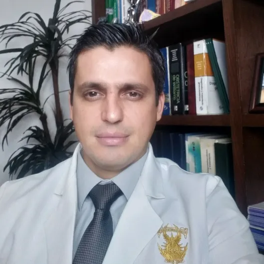 Foto 1 de Dr. Aureliano Olivas Velazquez, por Dr. Aureliano Olivas Velazquez, Ginecólogo