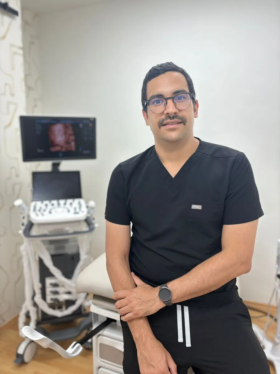 Foto 4 de Dr. Emilio Aguilar, por Ginecólogo en Mexicali - Dr. Emilio Aguilar