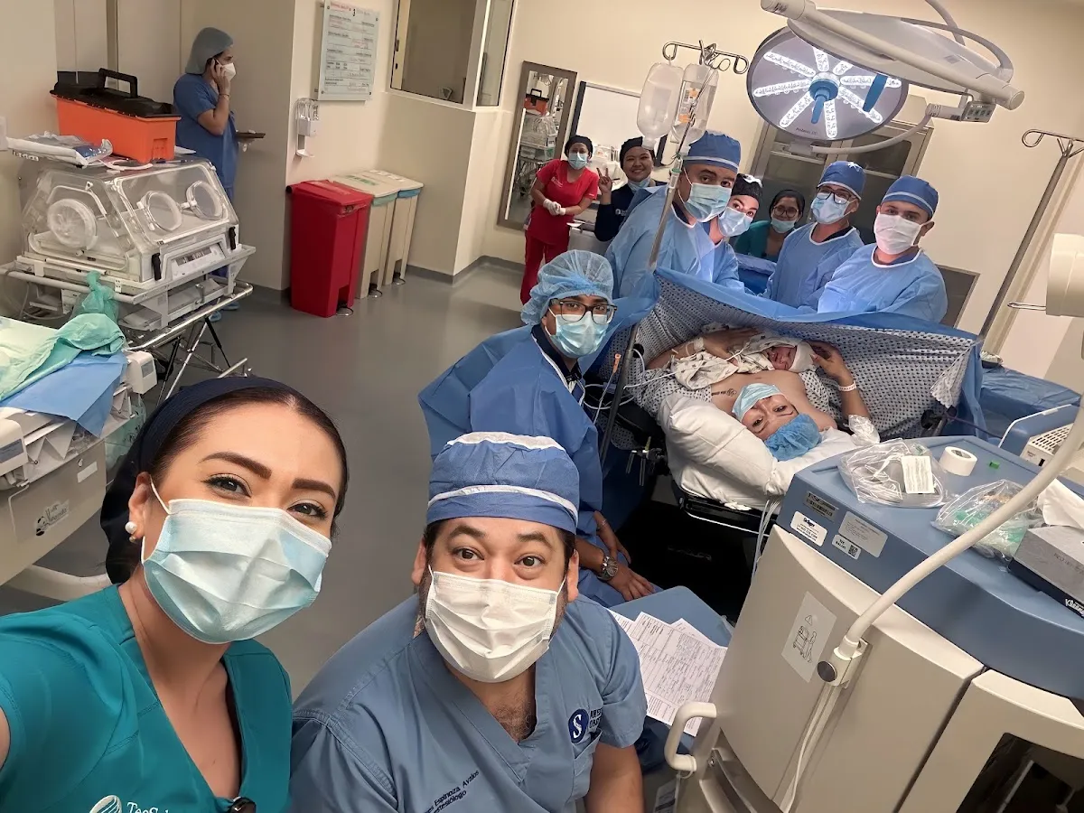 Foto 4 de Dr. Hector Moreno, por A' Gómez