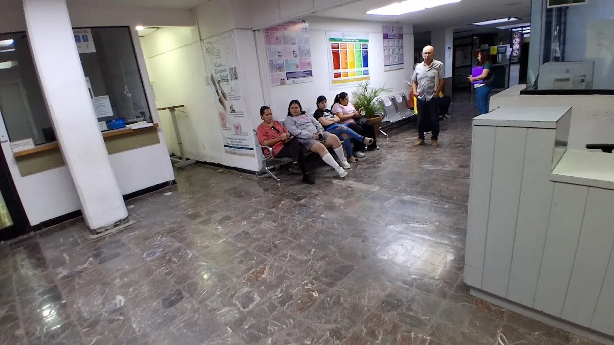 Foto 4 de Dr. HGP IMSS Lucio Mayoral Hernández, por Denisse