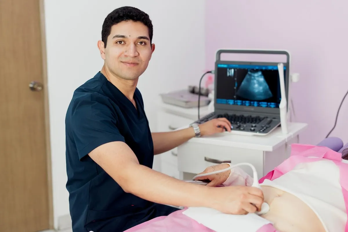 Foto 4 de Dr. Irvin Yadir Roman Ballinas, por Dr Irvin Yadir Roman Ballinas, Ginecólogo, Obstetricia