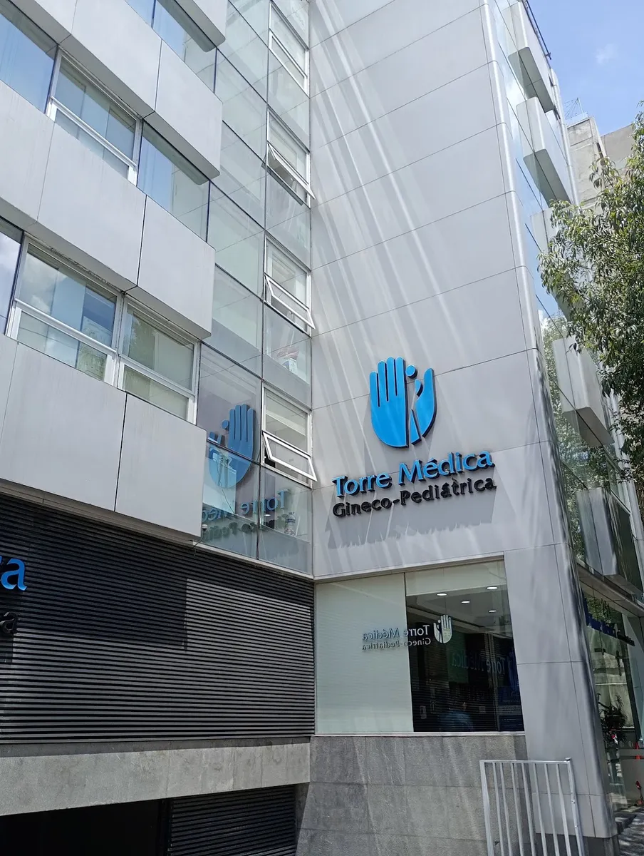 Foto 1 de Torre Medica Gineco-pediatrica, por Alberto López Barbosa