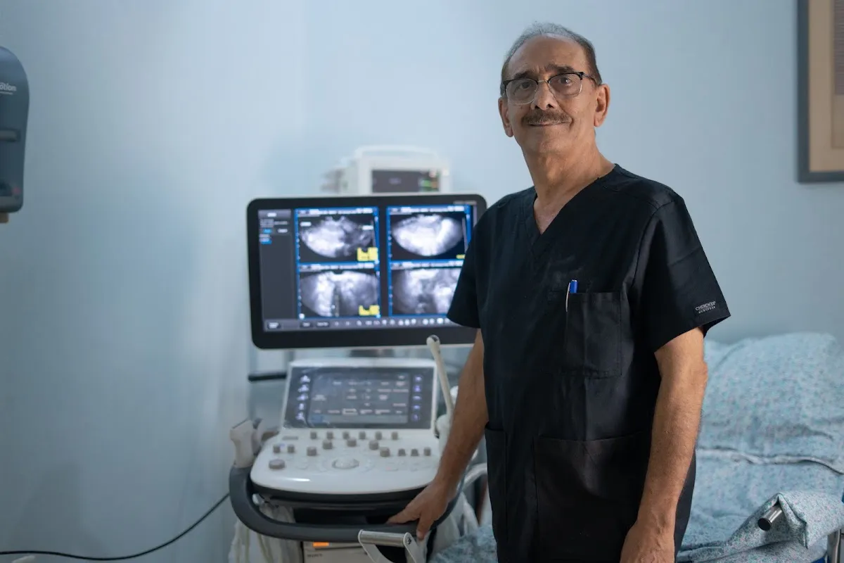 Foto 2 de Dr. Ahmad Soltani Darani, por Dr. Ahmad Soltani Darani | Ginecólogo en Tuxtla Gutiérrez