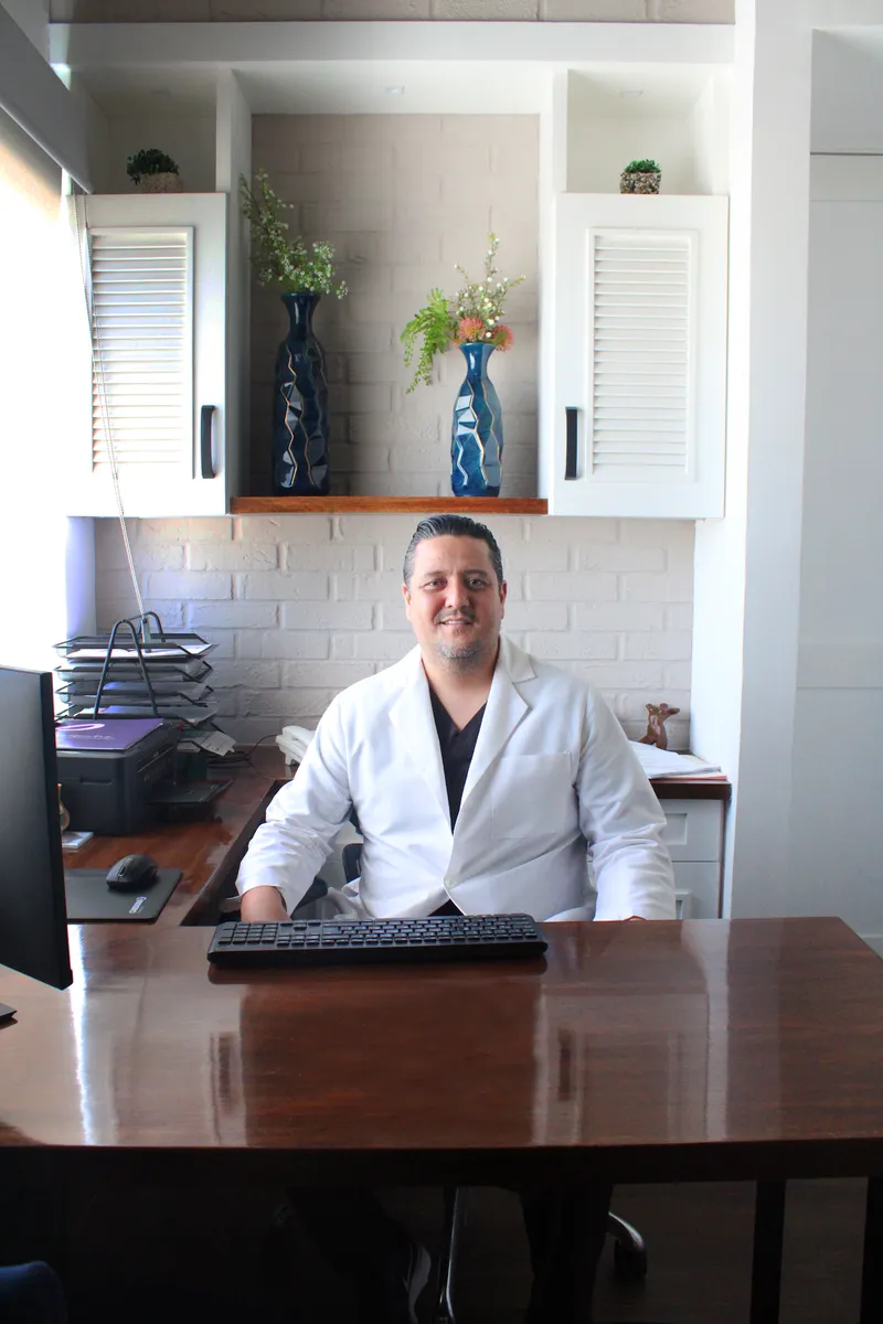Foto 1 de Dr. Gómez Pinto., por Dr. Gómez Pinto. Ginecólogo, Oncólogo