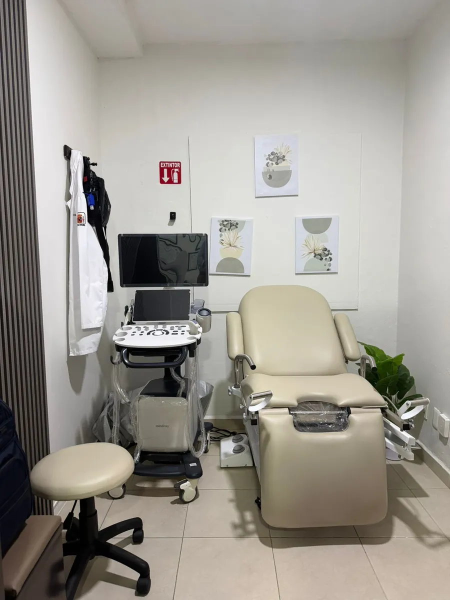 Foto 2 de Dra. Aileen Viana, por UroFemme | Dra. Aileen Viana Ginecóloga en Cuernavaca / Urología Ginecológica