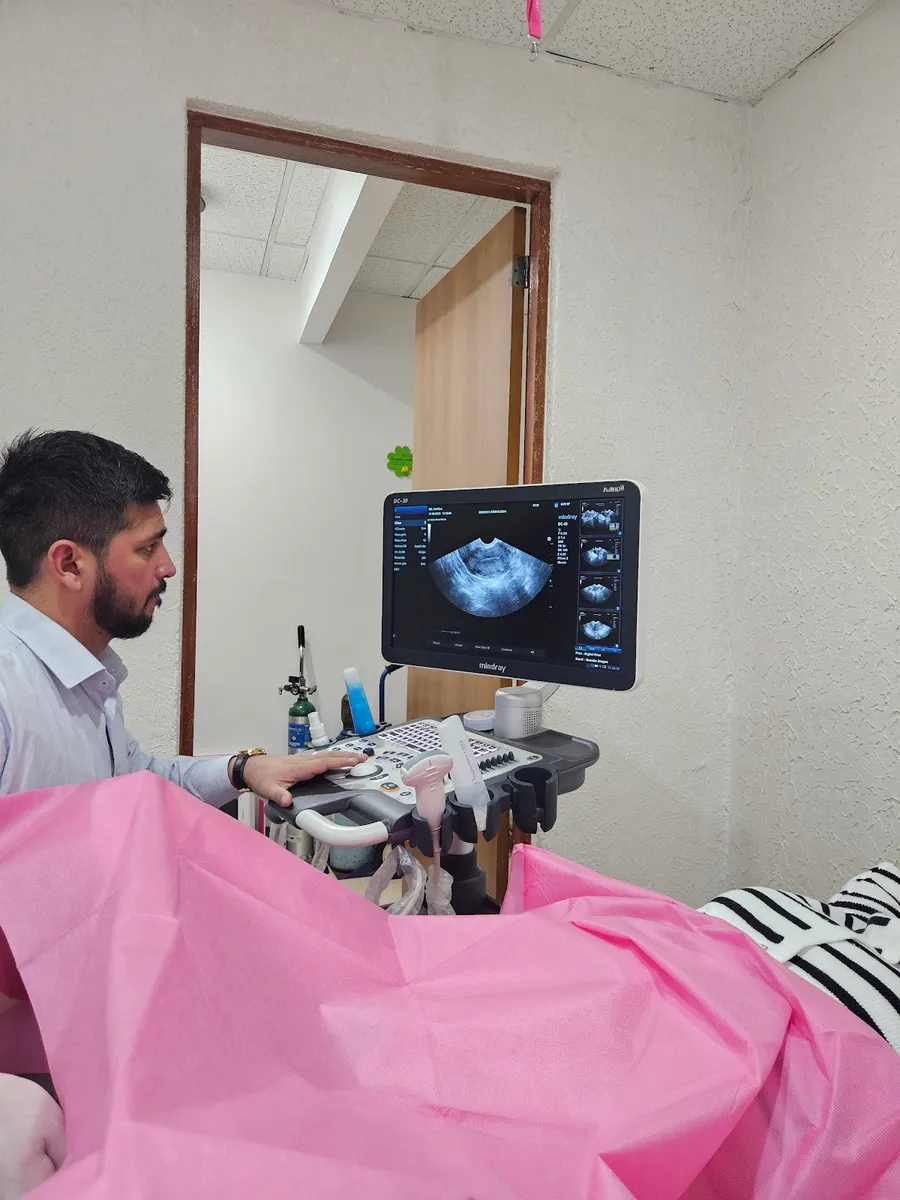 Foto 1 de Dr. Nicandro Raymundo Favela Ramos /, por Dr. Nicandro Raymundo Favela Ramos Ginecólogo/Obstetra