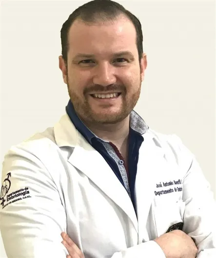 Foto 2 de Dr. José Antonio Buenfil Lozano, por Dr. José Antonio Buenfil Lozano, Ginecólogo