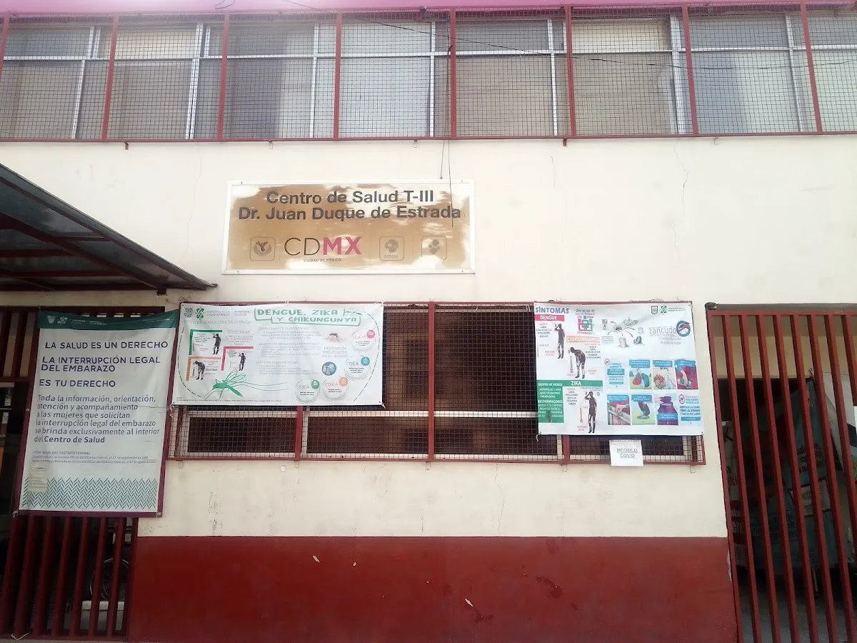 Foto 1 de Dr. Centro de Salud T-III Juan Duque de Estrada, por Hermano Ortega Dovoedo