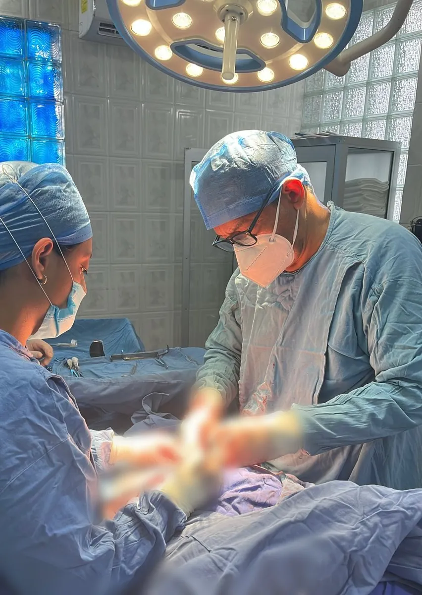 Foto 2 de Dr. Moisés Gálvez Valdivieso, por Dr. Moisés Gálvez Valdivieso