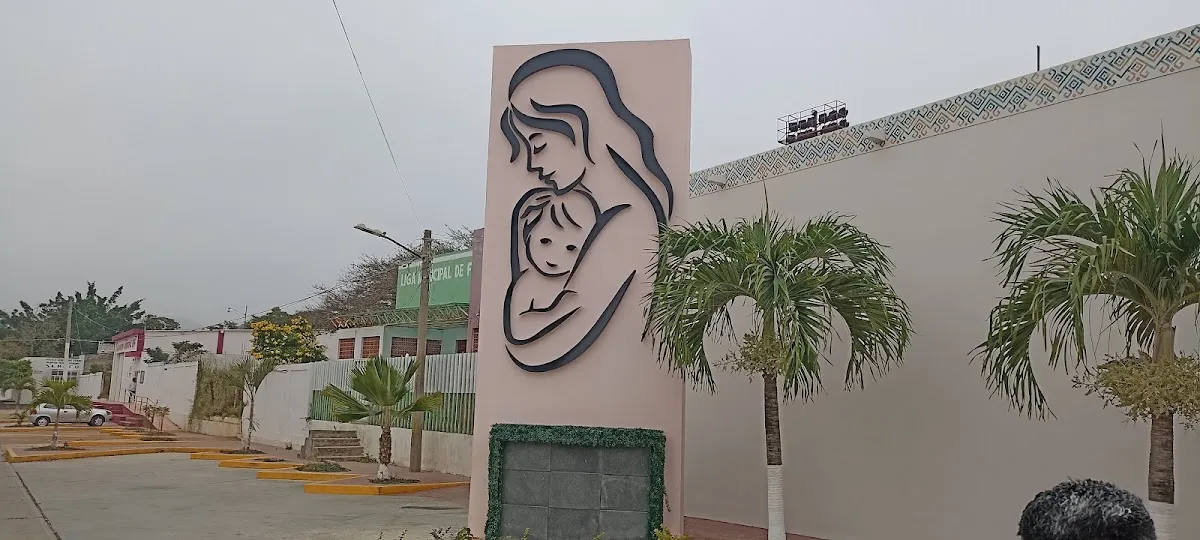 Foto 1 de Clínica para la atención de parto humanizado Cintalapa, por Miguel Angel Ramirez Esquivel