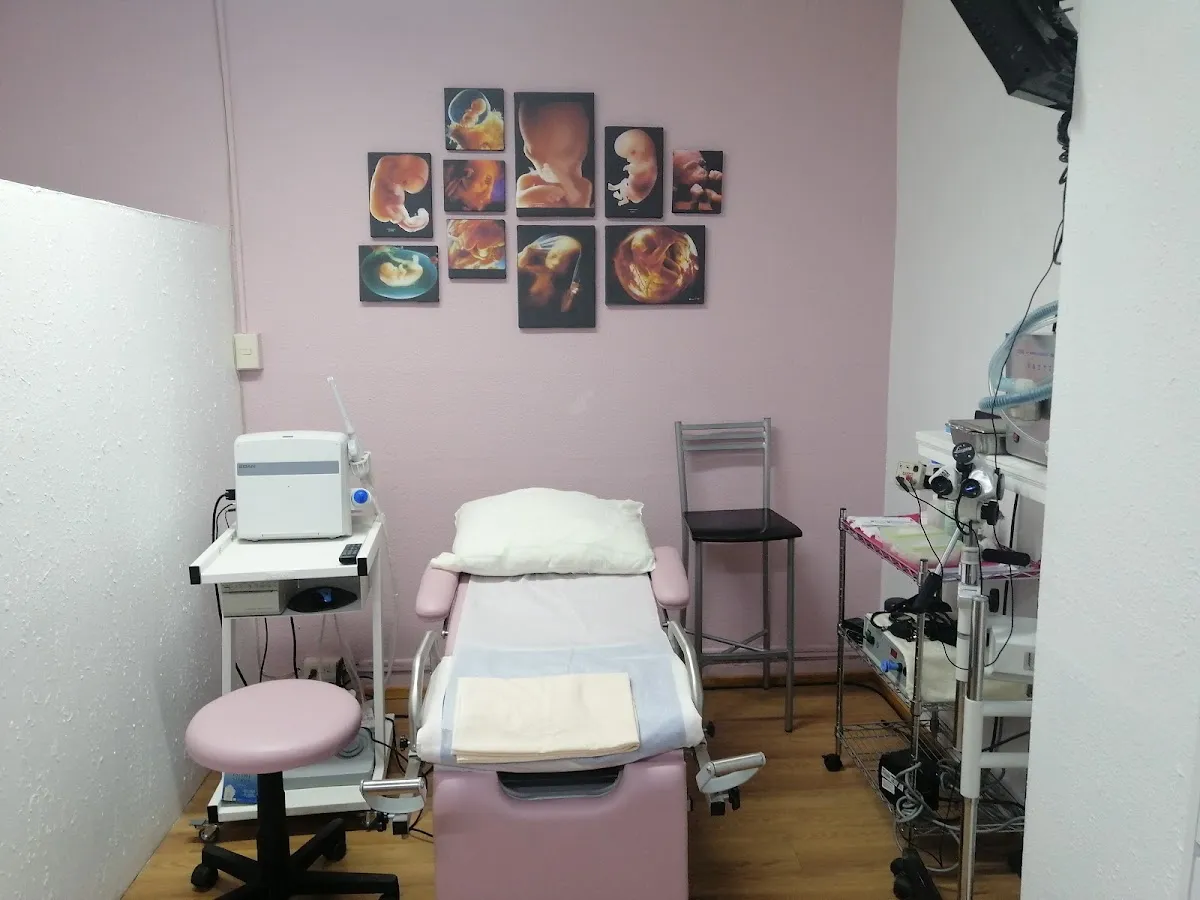 Foto 4 de Dr. Flor Carrillo Julio Enrique, por DR. FLOR CARRILLO JULIO ENRIQUE, GINECOLOGO, OBSTETRA Y COLPOSCOPISTA