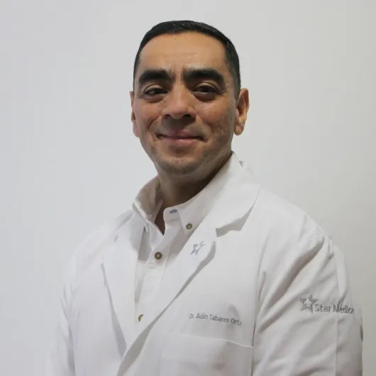 Foto 1 de Dr. Adán Raúl Tabarez Ortiz, por Dr. Adán Raúl Tabarez Ortiz, Ginecólogo oncológico