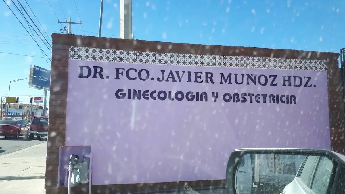 Foto 1 de Dr. Muñoz Hernandez Fco Javier, por Moon 1992