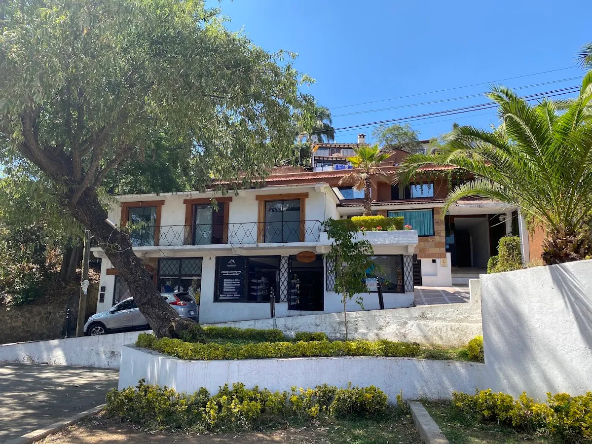 Foto 1 de Maternidad y Sanatorio del Lago, por MATERNIDAD Y SANATORIO DEL LAGO