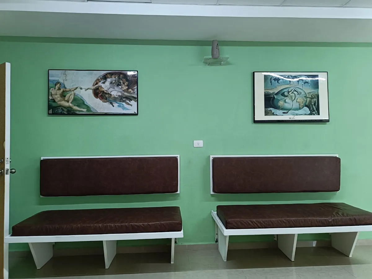 Foto 1 de Dr. Binui Kumul Canché- ., por Dr. Binui Kumul Canché- Ginecología y Obstetricia.